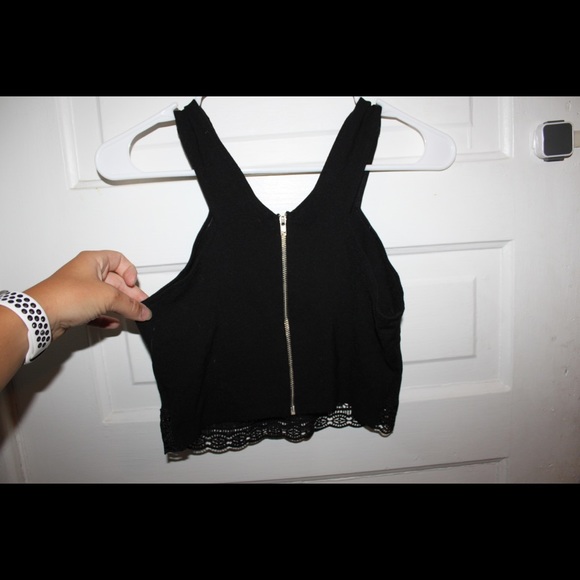 Crop top - Picture 2 of 2